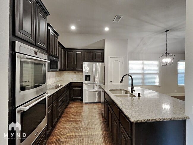 Photo - 4424 Oak Bluff Dr