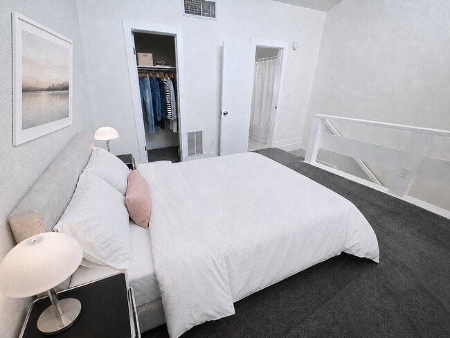 Photo - 1100 Turner St Unit 212