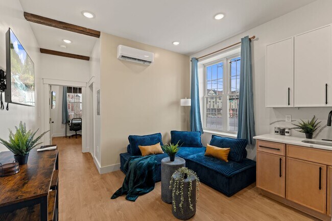Photo - 900 N 41st St Unit 1 Bedroom