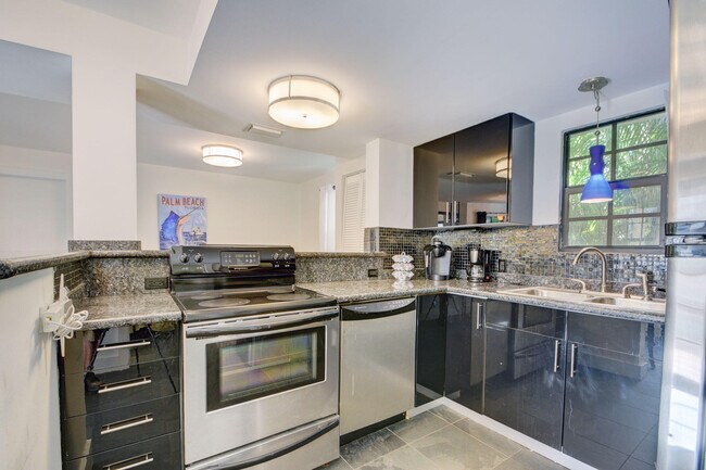 Photo - 713 Sunset Rd
