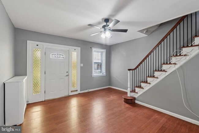 Photo - 922 Granite St