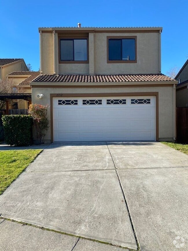 Building Photo - Desirable Area in the Hayward Hills - Comi... Rental