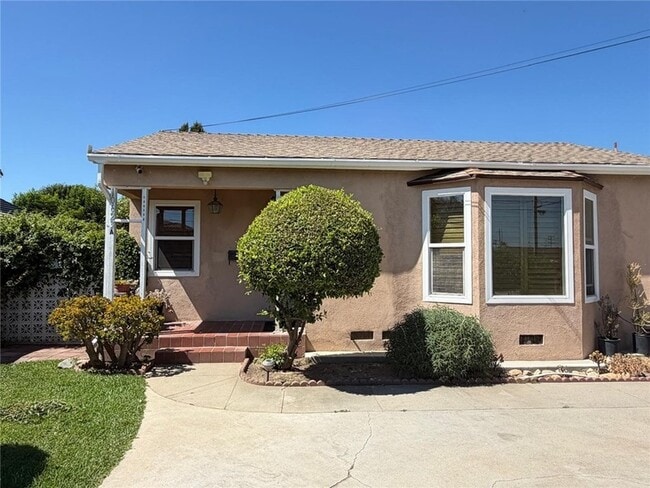 Building Photo - 10623 Olive St