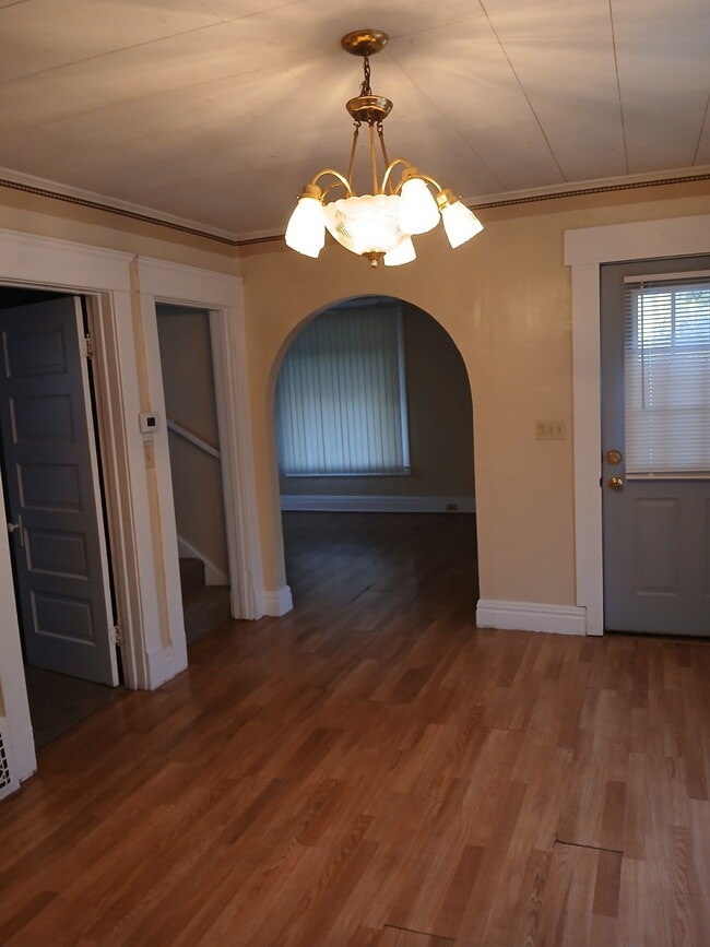 Photo - 608 N Henry St