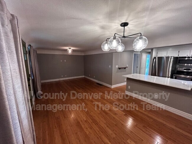 Photo - 2820 S Acoma St