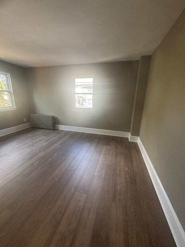 131 S Maple Ave