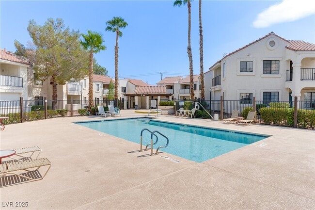 Building Photo - 4884 Nara Vista Way Unit 201 Rental