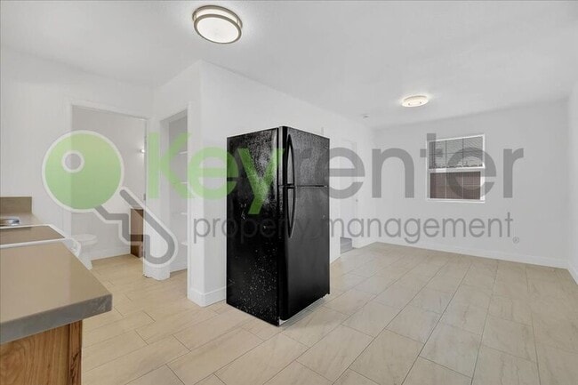 Photo - 3815 Magenta Aly