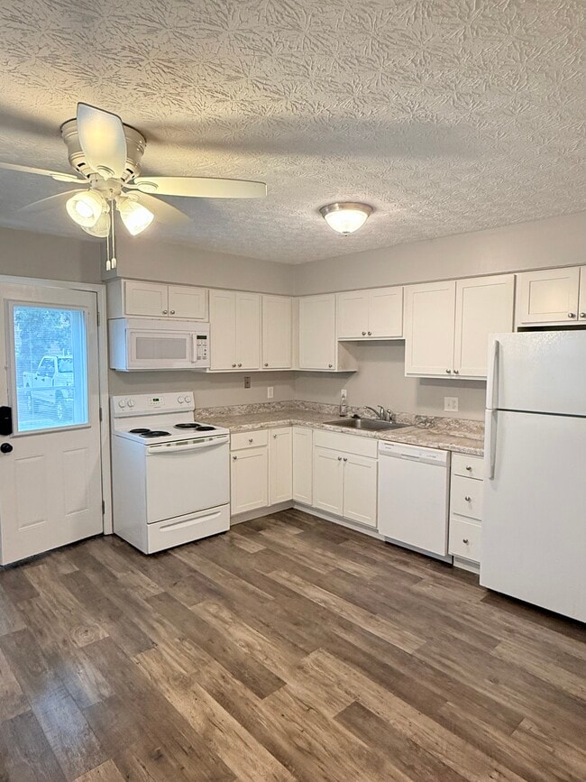Kitchen (Standard Unit)