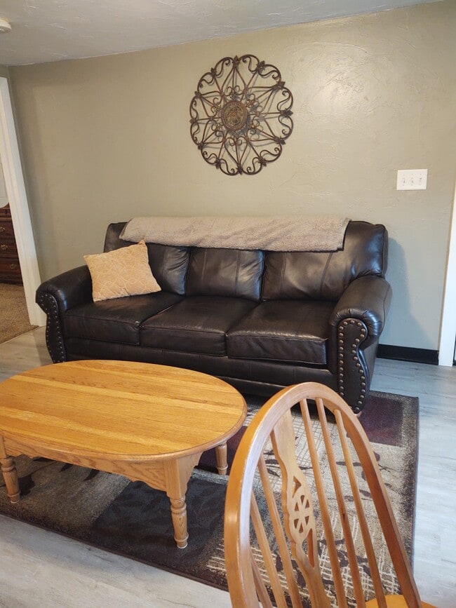 10 Starzec Dr Unit 2