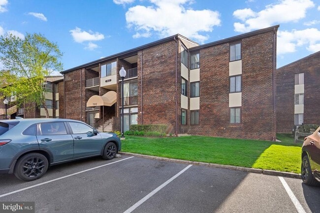 Photo - 7812 Hanover Pkwy Apartment Unit 201