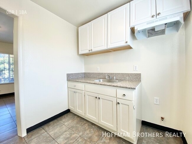 Photo - 11425 S Figueroa St Unit 15