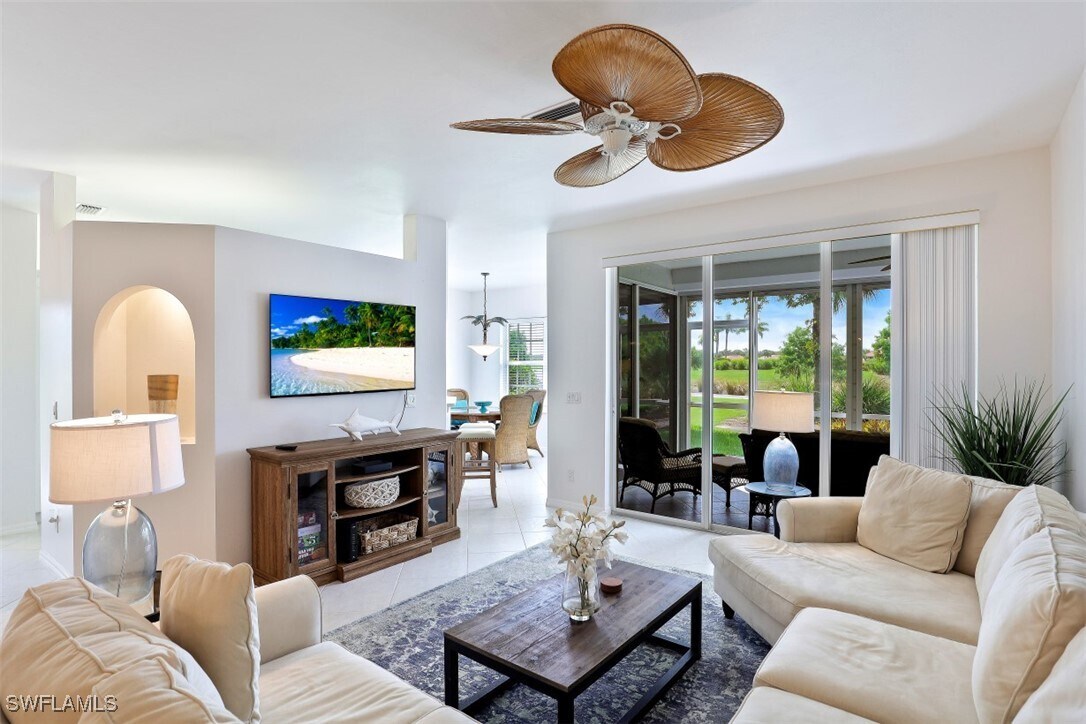 Photo - 5870 3 Iron Dr Unidad 4-401