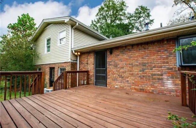 Photo - 3077 Laura Ln