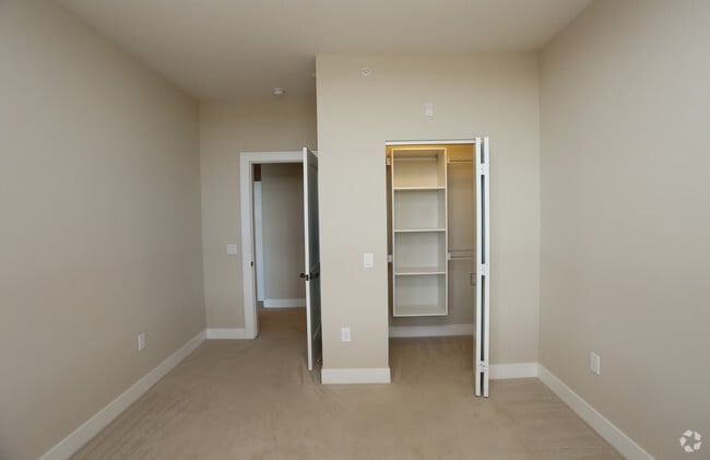 Bedroom - LightHorse 4041