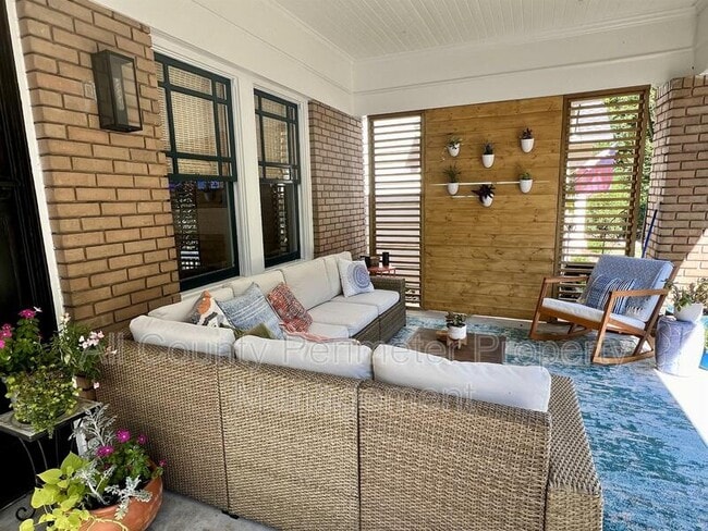 Photo - 1008 North Avenue NE