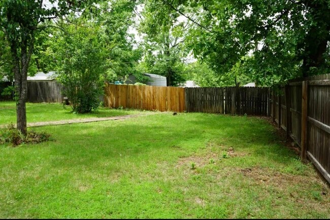 1412 Green Mountain Dr