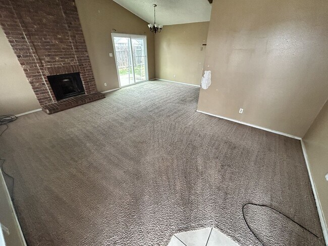 Photo - 2218 Hilltop Loop