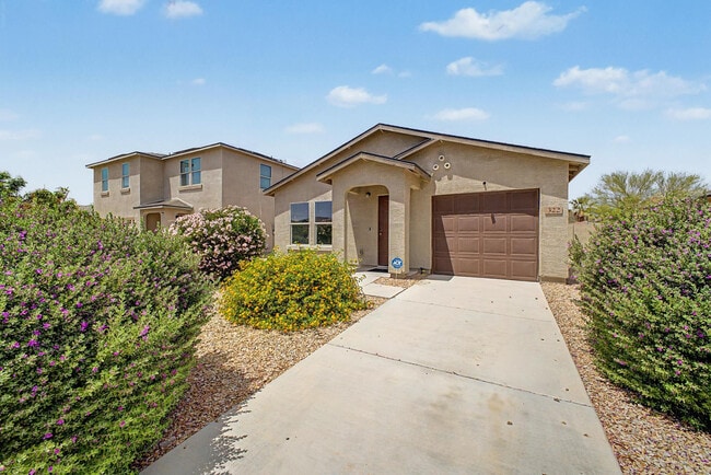 Photo - 322 Watson Pl