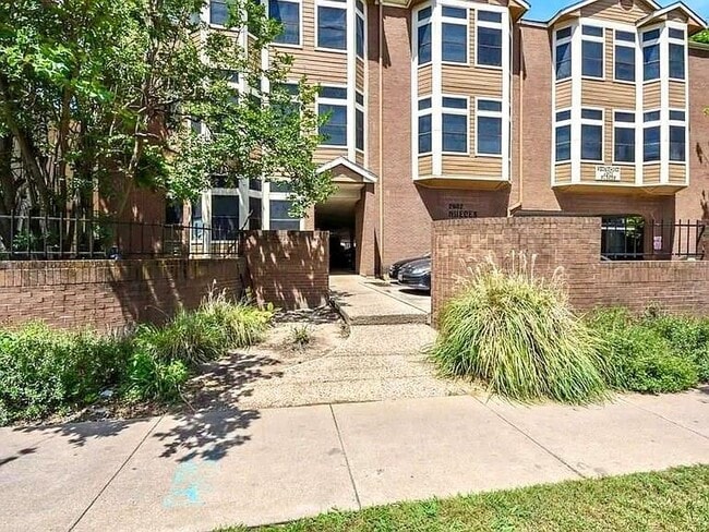 Building Photo - 2802 Nueces St Unit 211