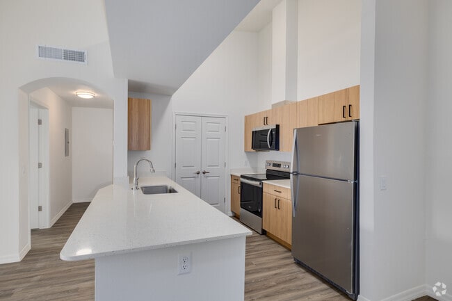 2BR, 2BA - 1,115SF - Kitchen