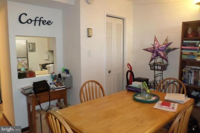 Photo - 2939 Van Ness St NW Unidad 1212