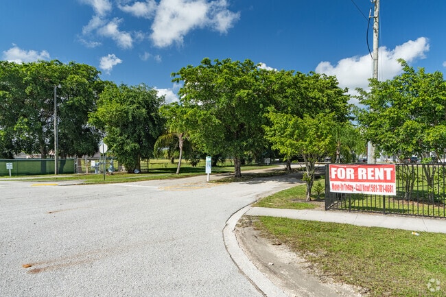 Building Photo - Lake Arjaro Apartments