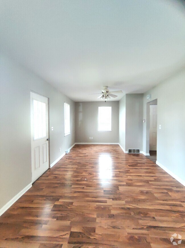 Building Photo - 445 W Si Johnson Ave Rental