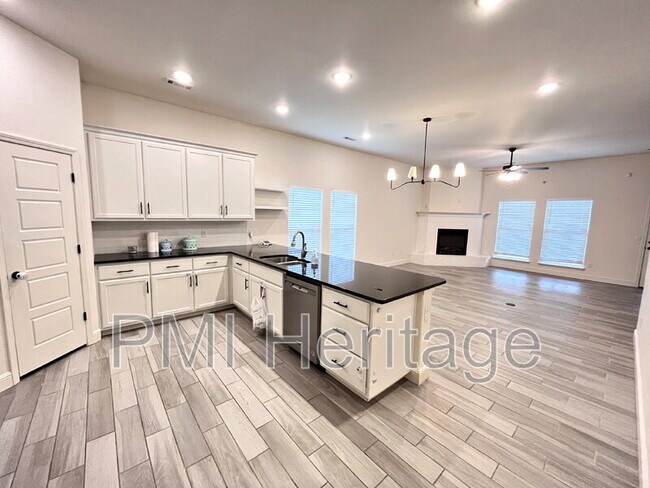 Photo - 6002 NW Meade St