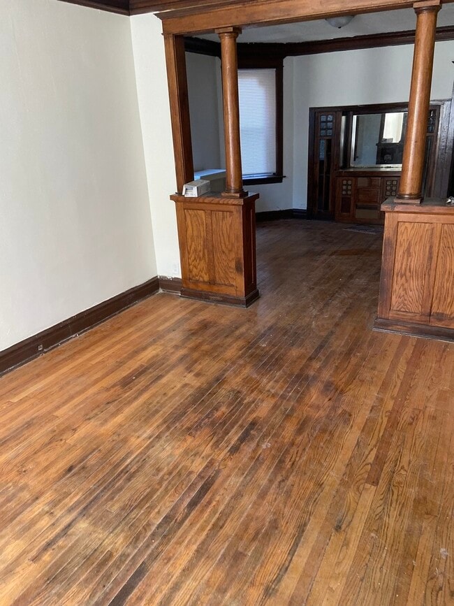 Photo - 622 N Trumbull Ave Unit 1