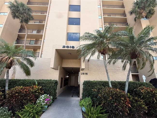 Building Photo - 2616 Cove Cay Dr Unit 701