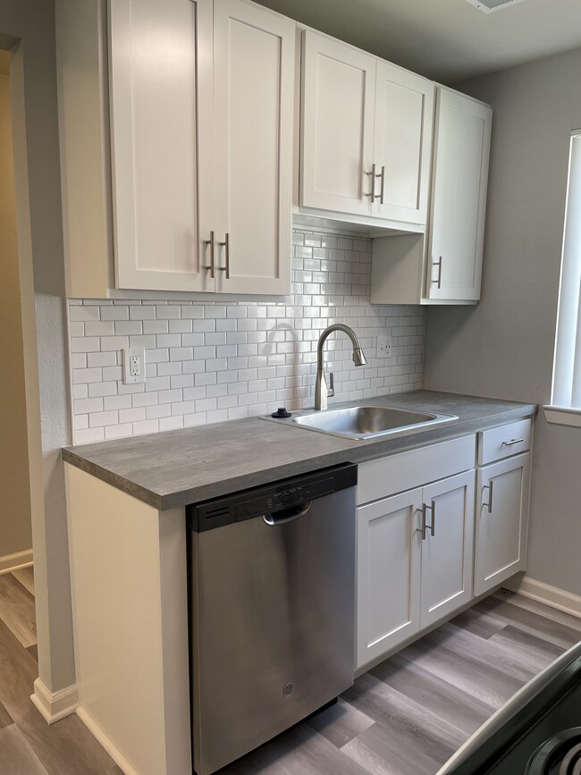 Oakbrooke Apartments For Rent in Howell, MI