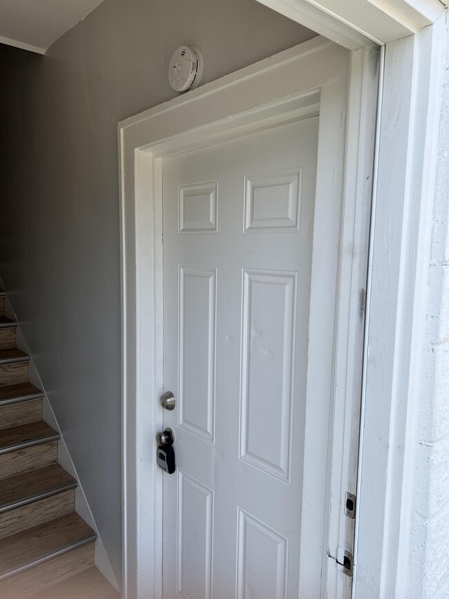 Photo - 124 Oak St Unit 1