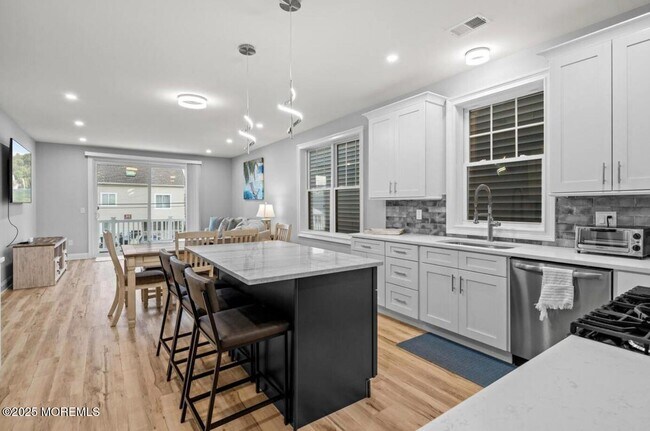 Building Photo - 205 Carteret Ave Rental