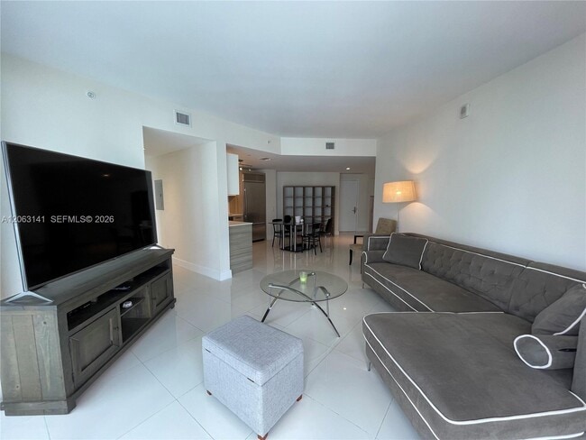 Photo - 1300 Brickell Bay Dr Unit 2010