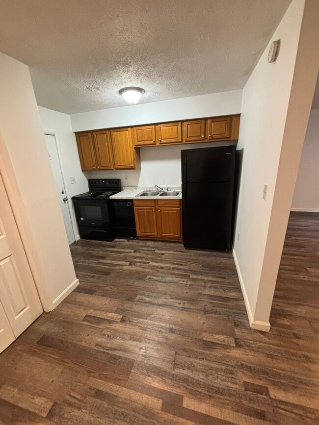 Photo - 4954 Hendron Rd