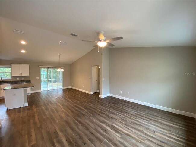 Photo - 207 Locust Ln Dr