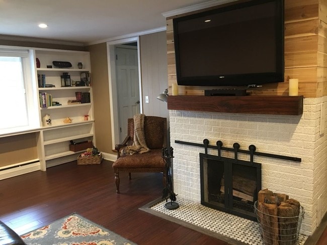 Photo - 7095 NY-104
