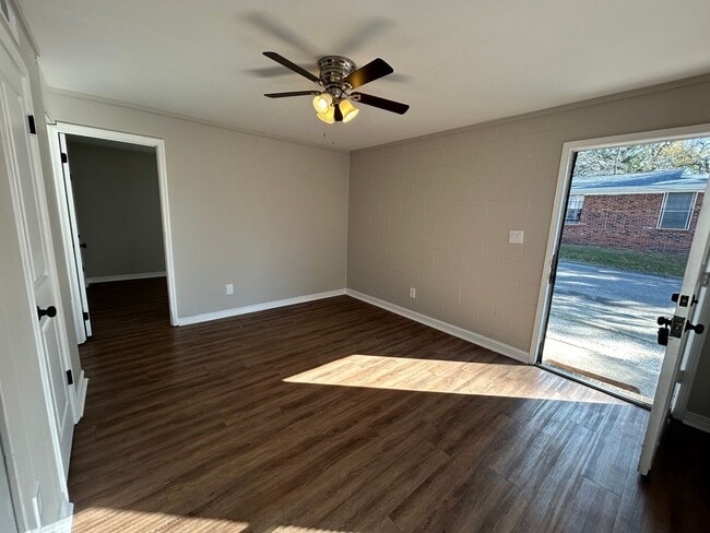 Photo - 2150 Saxon St Unit 2150 Saxon St  B