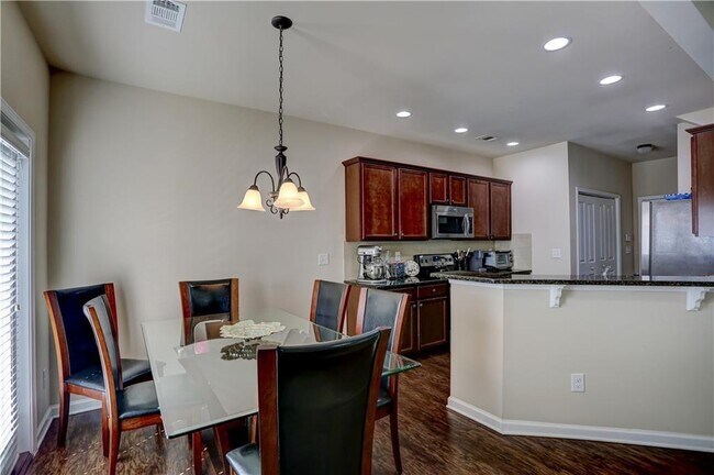 Photo - 1438 Brookmere Way