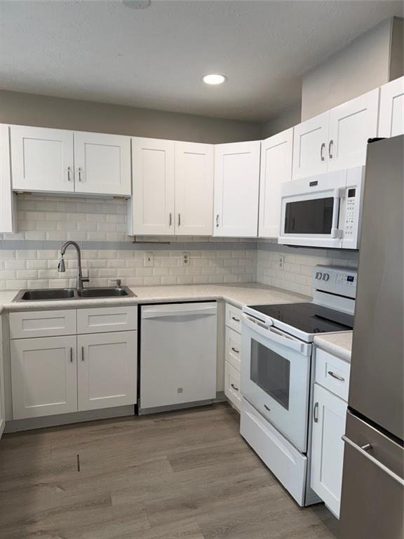 Photo - 504 Plymouth Ln