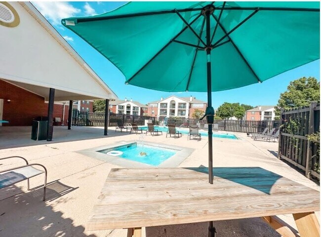 COMMUNITY POOL DECKING