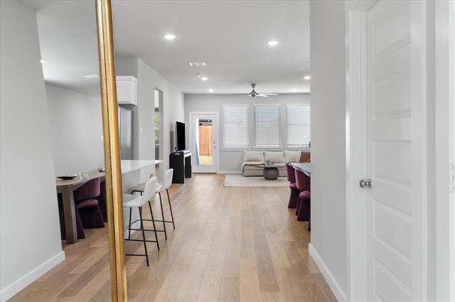 Photo - 608 Cottage Wood Dr