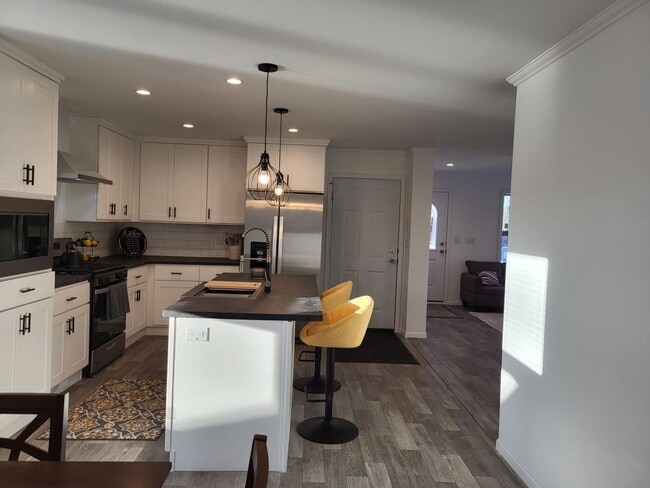 1167 Candida Rd