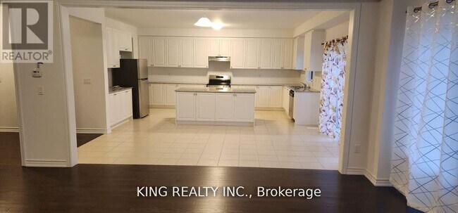 Photo - 373 Russell St