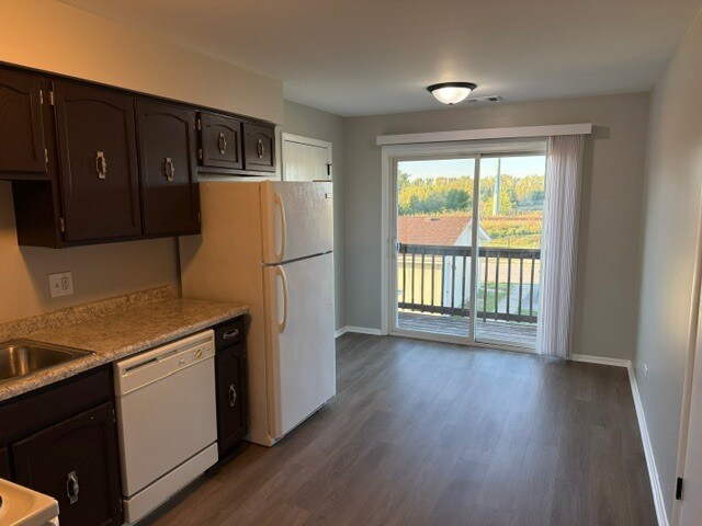 Photo - 1040 Camellia Dr Unit 4