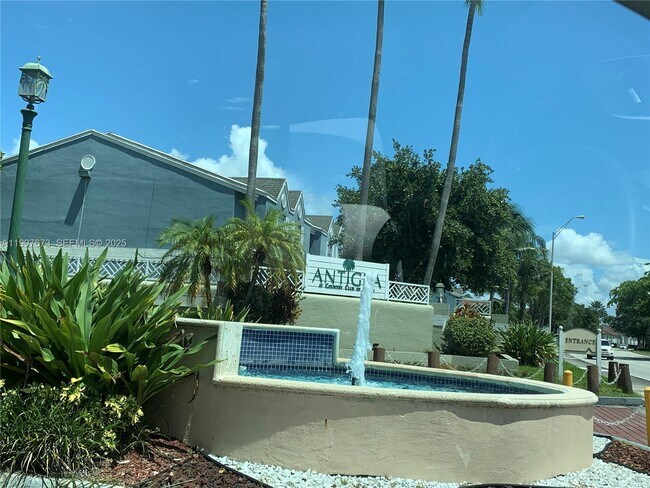 Photo - 17500 NW 67th Pl Unidad K-4