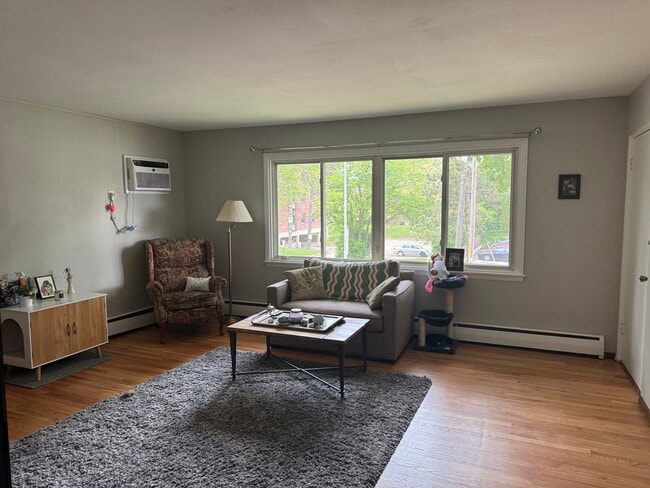Photo - 707 W Main St Unit 3