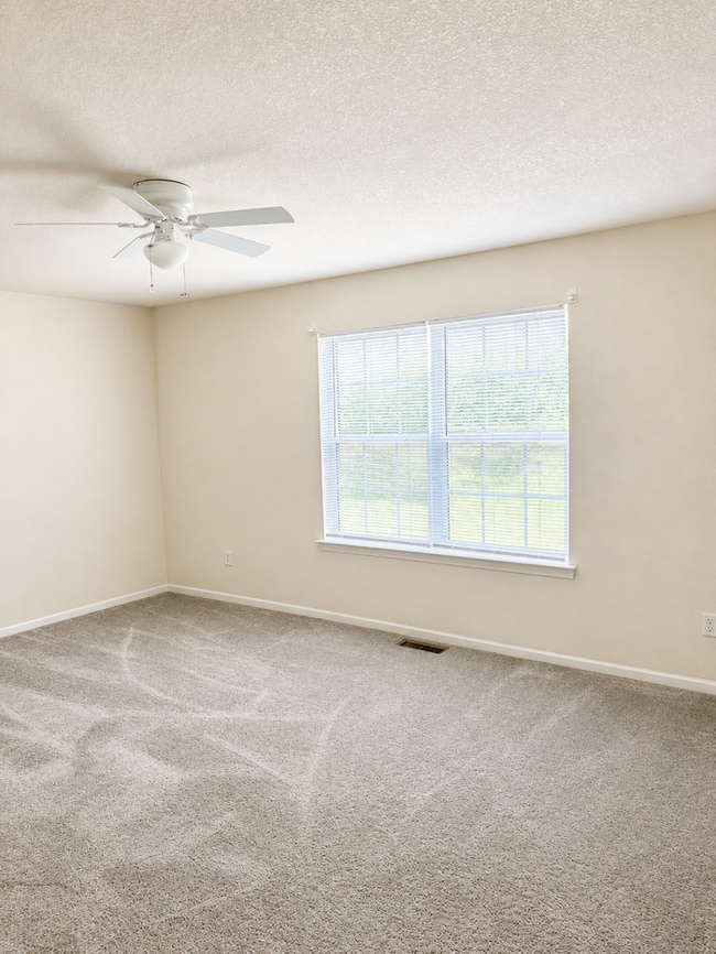 Photo - 847 Woodside Creek Dr