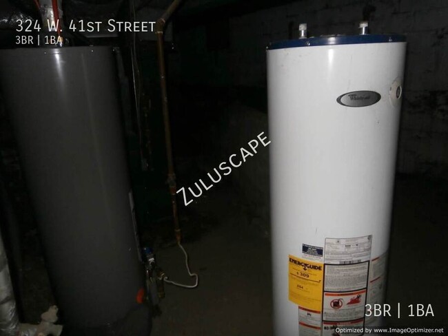 Photo - 324 W 41st St